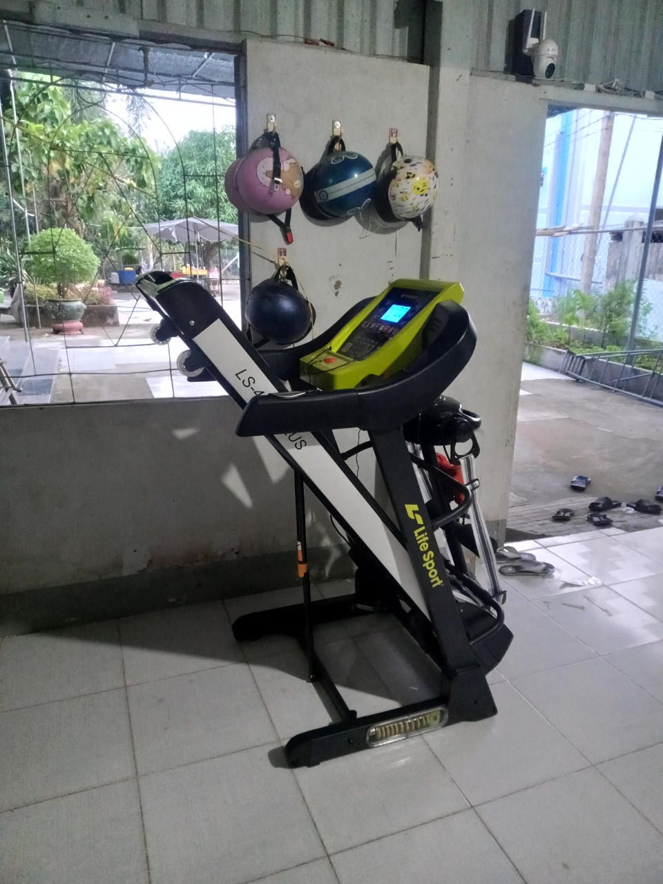 Máy chạy bộ Lifesport LS-4000 Plus - Giá rẻ nhất thị trường