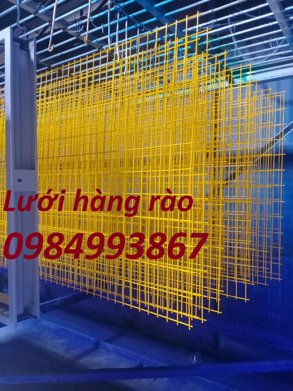 Lưới thép hàng rào An Phú thi công lắp đặt