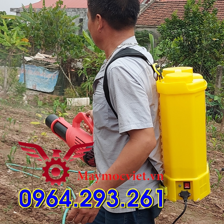Máy phun tưới rau hiệu quả có thể phun thuốc sâu chạy ắc quy điện 12V