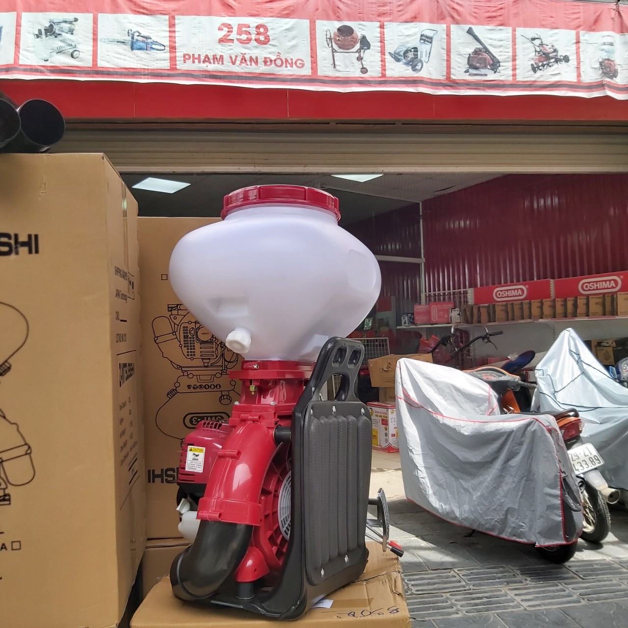 Phân phối máy rải phân sạ lúa 4 thì Mitsubishi HKD26L