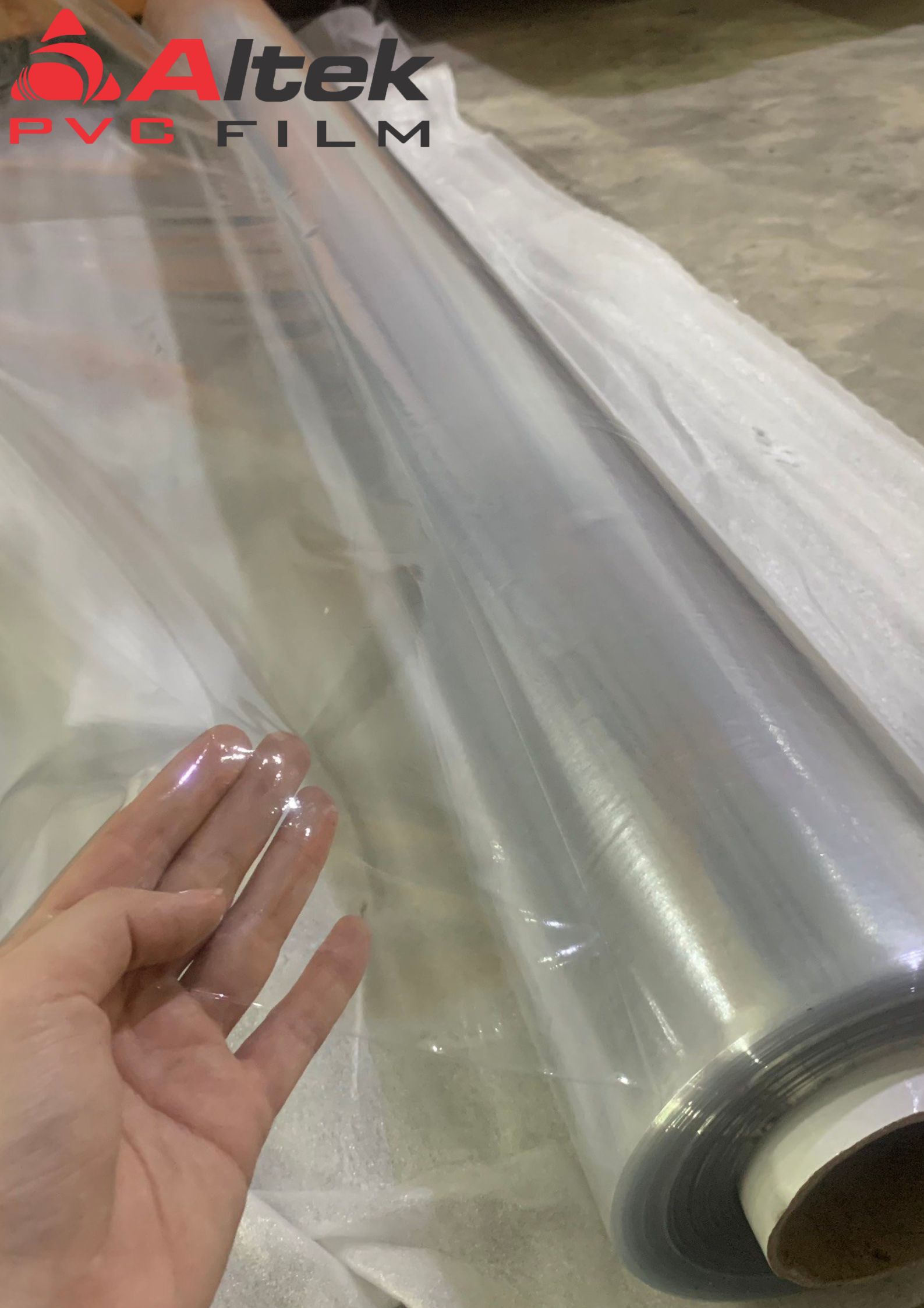 Nhựa dẻo trong suốt có bột và không bột giá gốc