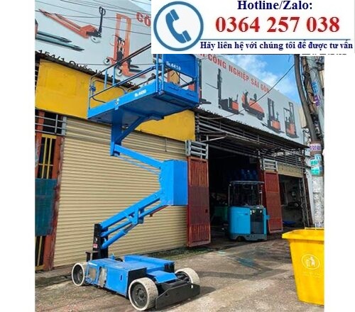 Xe nâng người tải trọng 250kg, nâng cao 6.61m hiệu Smac Nhật Bản