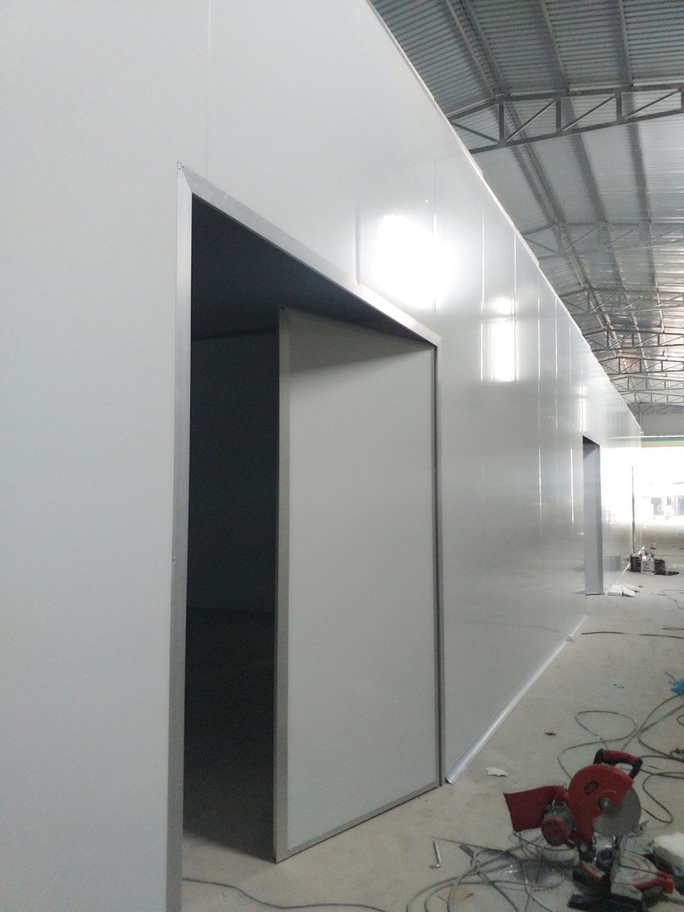 Tấm cách nhiệt panel EPS lõi xốp giá tốt ở Bình Dương