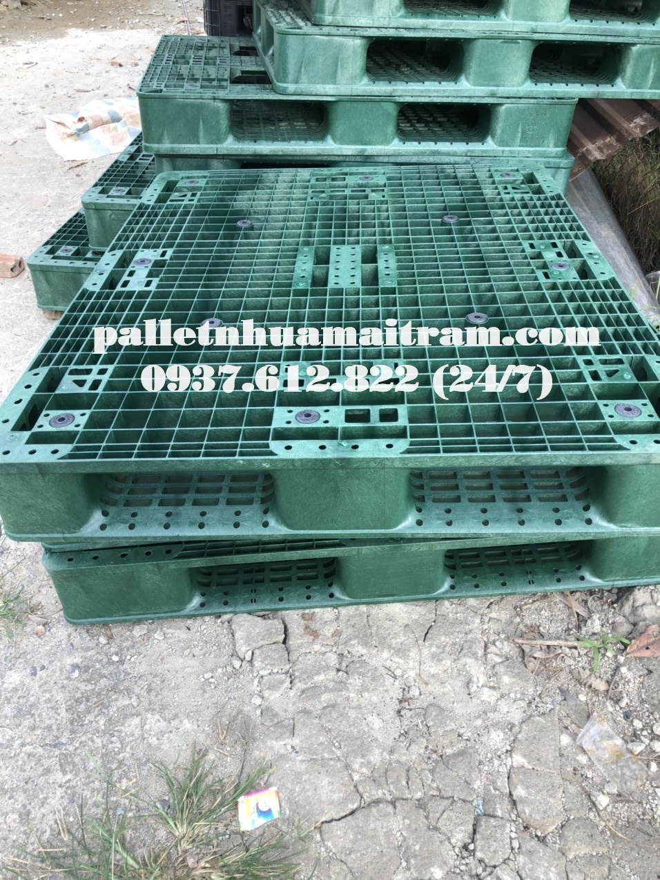 Pallet nhựa Mai Trâm giảm giá liên hệ ngay