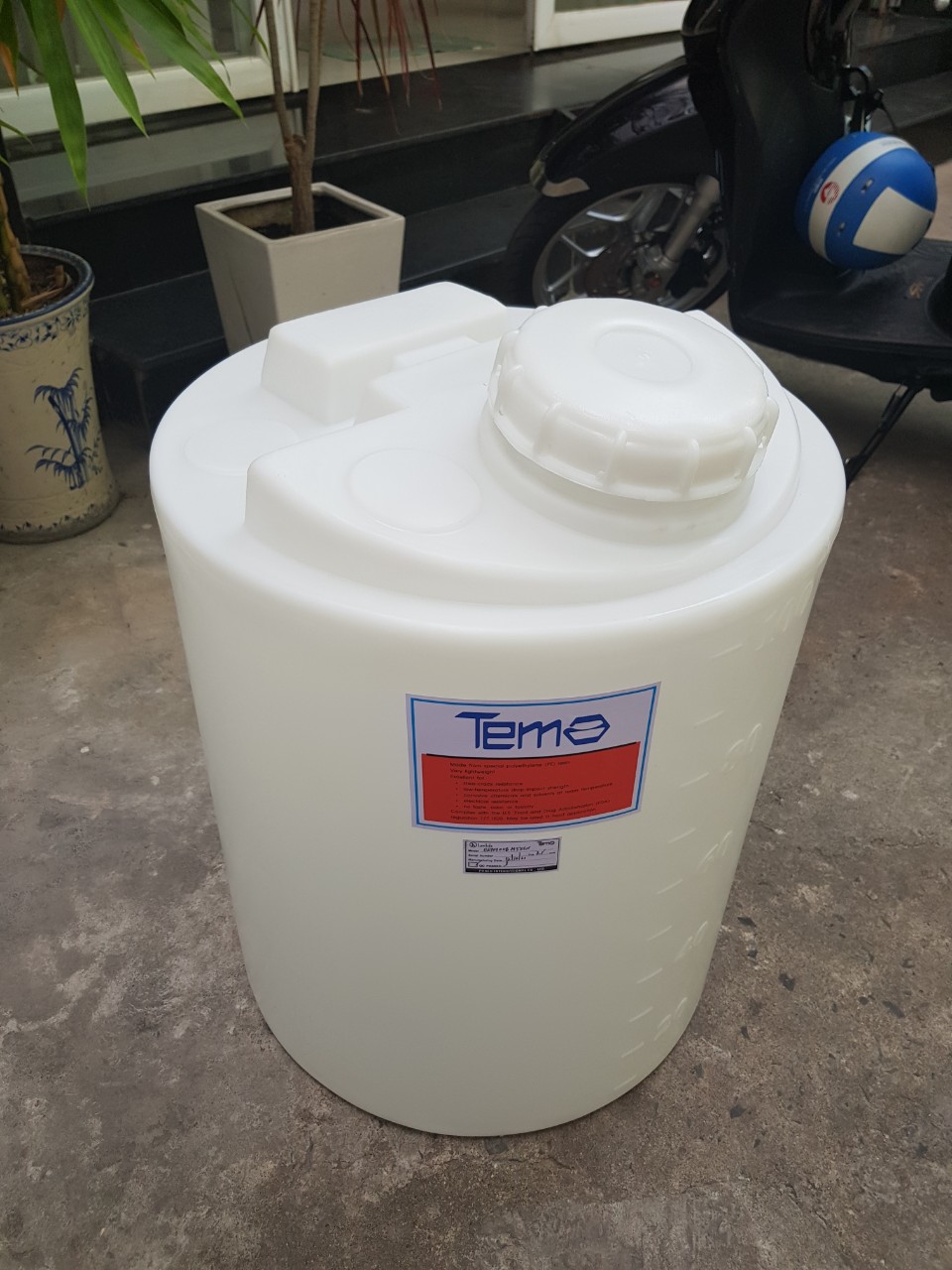 bồn nhựa 100l tema model CEN100B-M5X6N chuyên đựng hóa chất nguy hiểm.