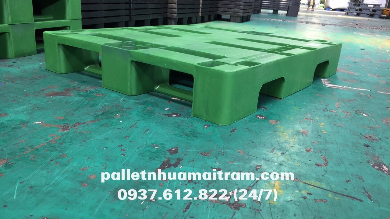 Nhà cung cấp pallet nhựa màu đen hàng đầu thị trường