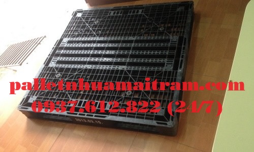 Nhà cung cấp pallet nhựa màu đen hàng đầu thị trường