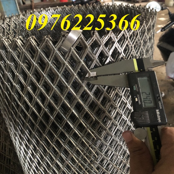 Lưới thép dập giãn 45x90, Lưới mắt cáo hình thoi 45x90