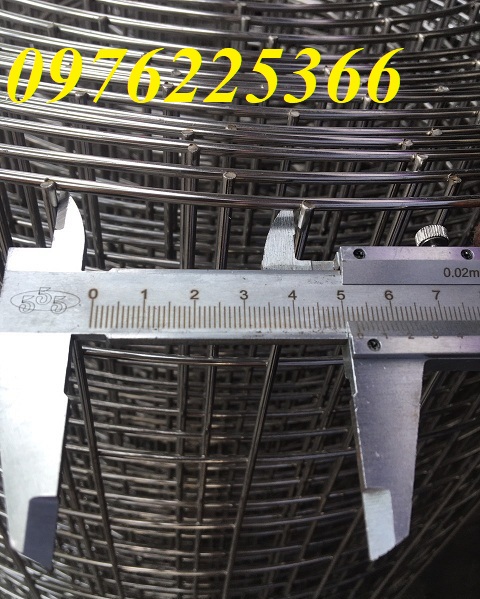 Lưới hàn inox 304 ô 3.5cm x 3.5cm. khổ 1m x 30m