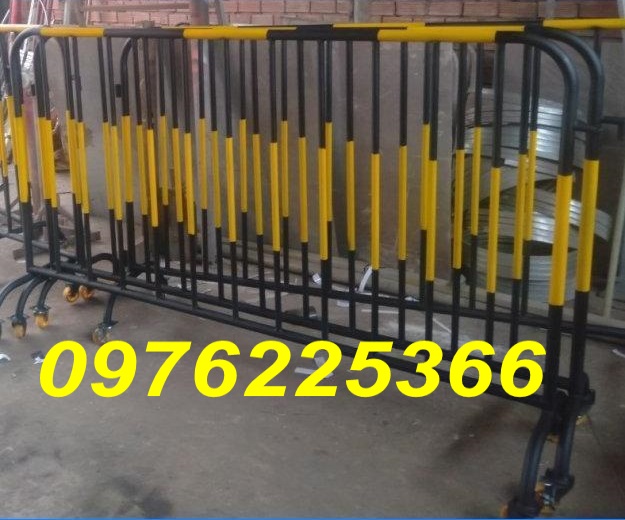 Giá hàng rào di động  hàng rào sắt di động