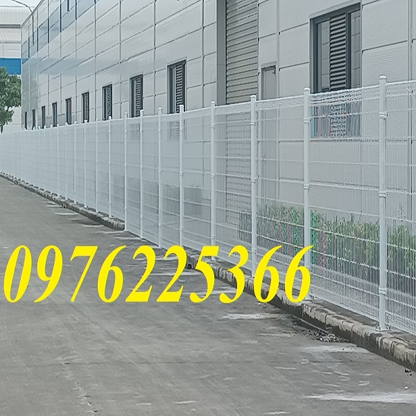 Hàng rào lưới thép bảo vệ khu công nghiệp