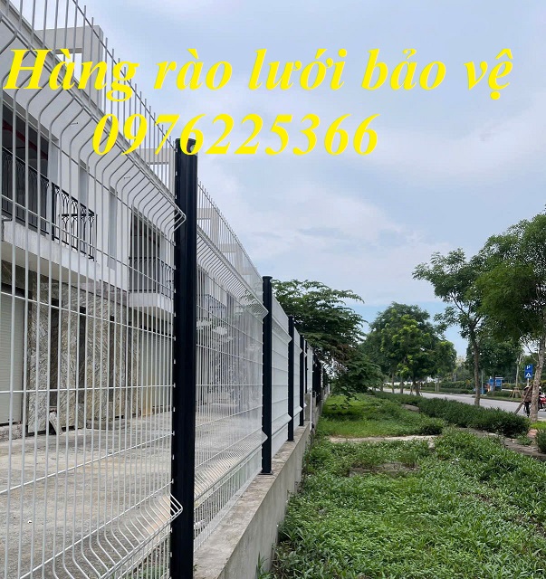 Hàng rào lưới thép bảo vệ khu công nghiệp