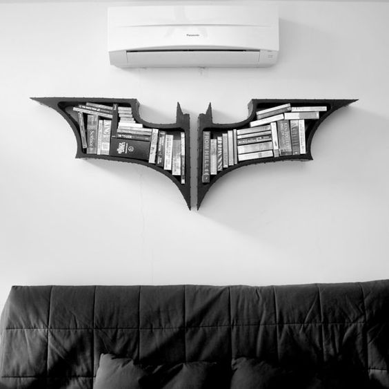 Những mẫu giá sách treo tường độc đáo cho phòng khách