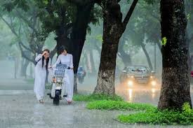 Những mẫu áo mưa đẹp cùng năm tháng