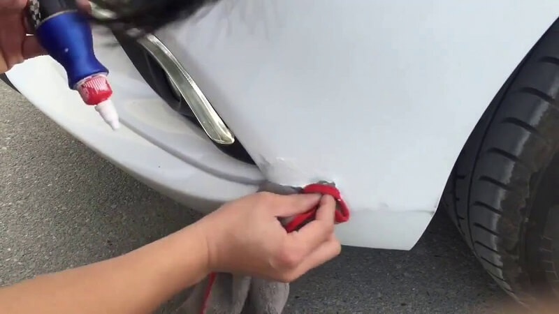 Cách làm mờ vết xước sơn xe ô tô không cần mang xe đến gara