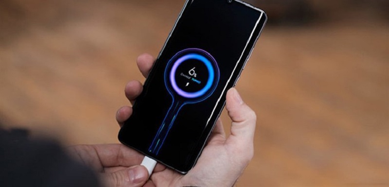 Mách bạn làm cách nào để sạc pin điện thoại nhanh và an toàn