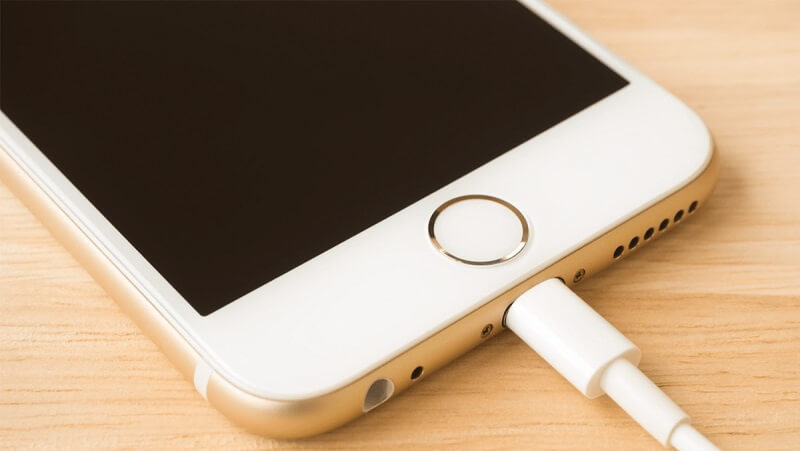 Hướng dẫn cách sạc pin điện thoại lần đầu tiên và những lời khuyên bổ ích cho bạn