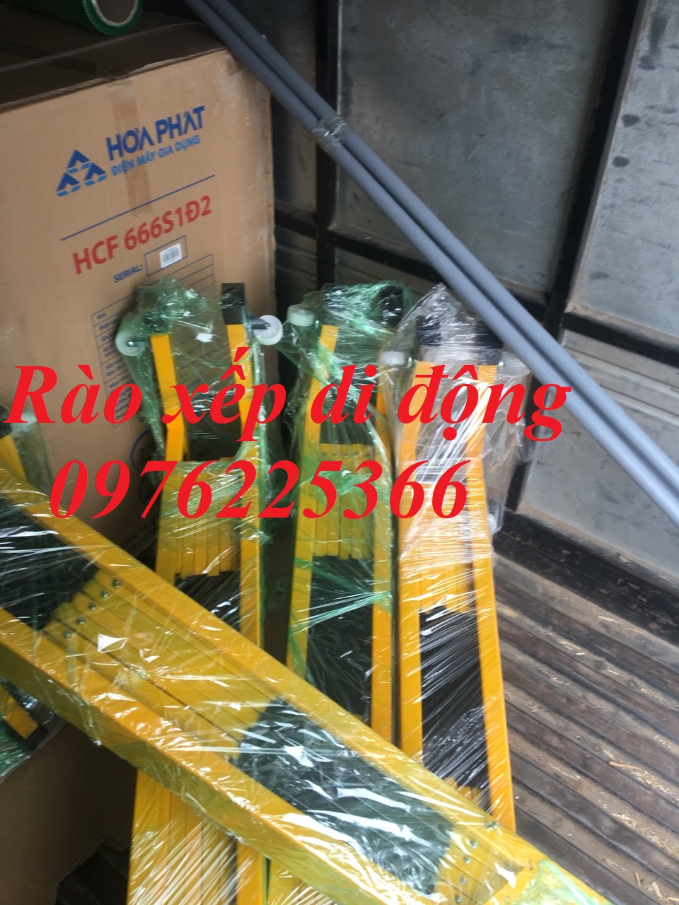 Hàng rào xếp gọn di động kéo tay giá rẻ 