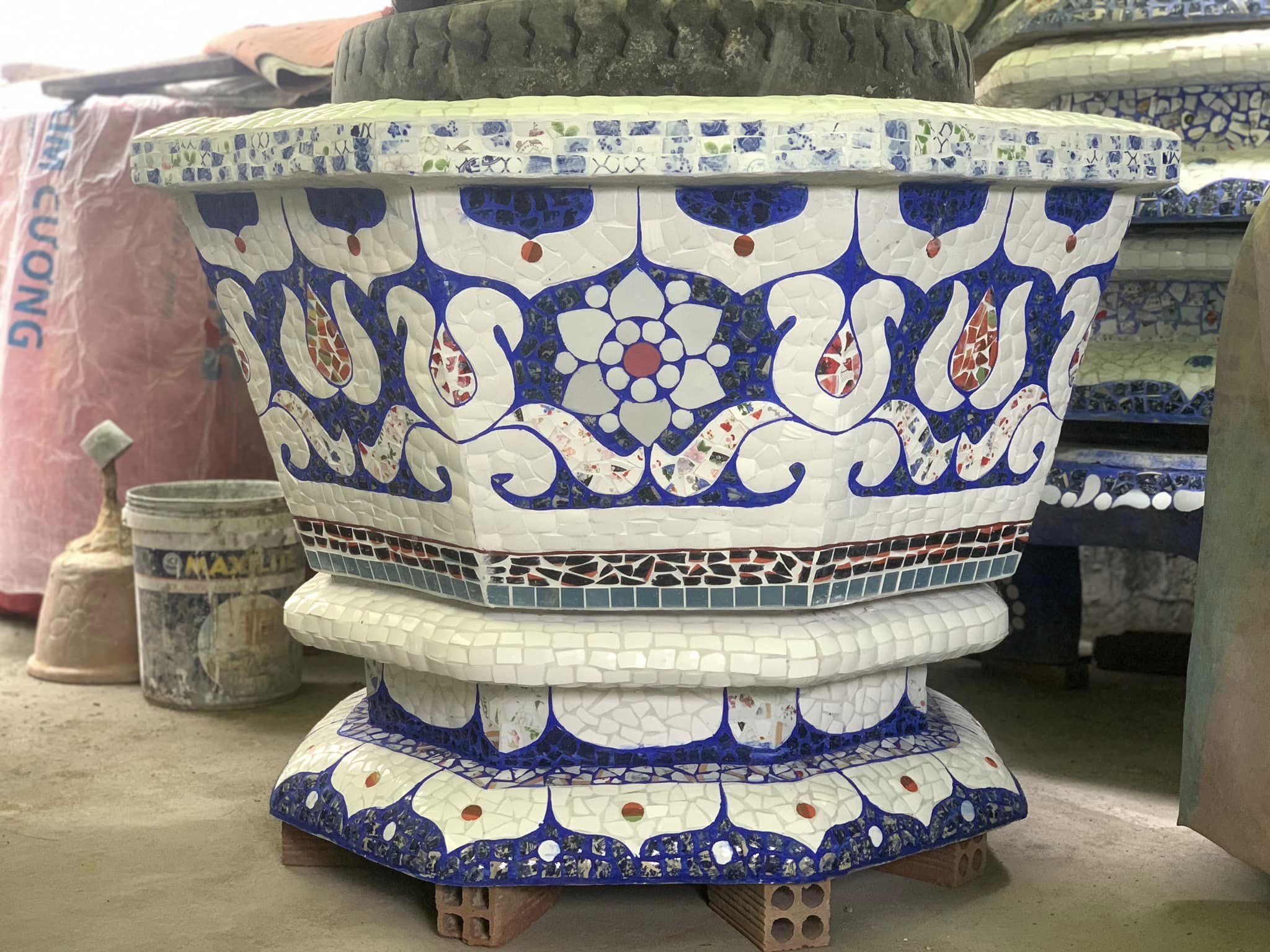 chậu hoa dán sành sứ - chậu khảm sành - cẩn miễng 0933181317