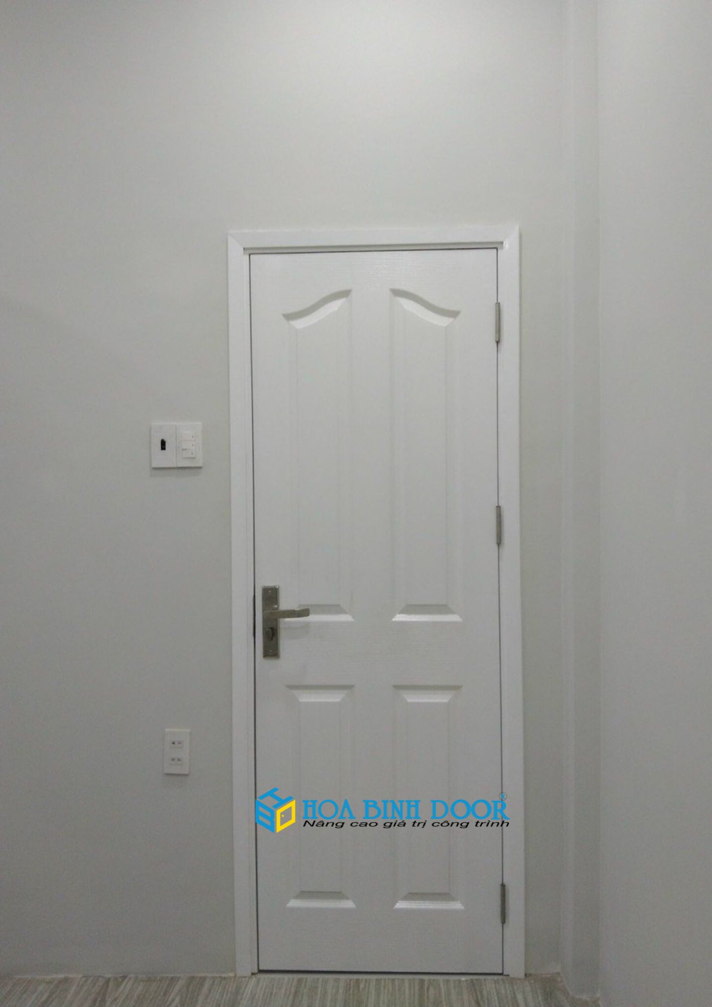 Củaq gỗ công nghiệp giá tốt  Cửa gỗ công nghiệp HDF Sơn giá 