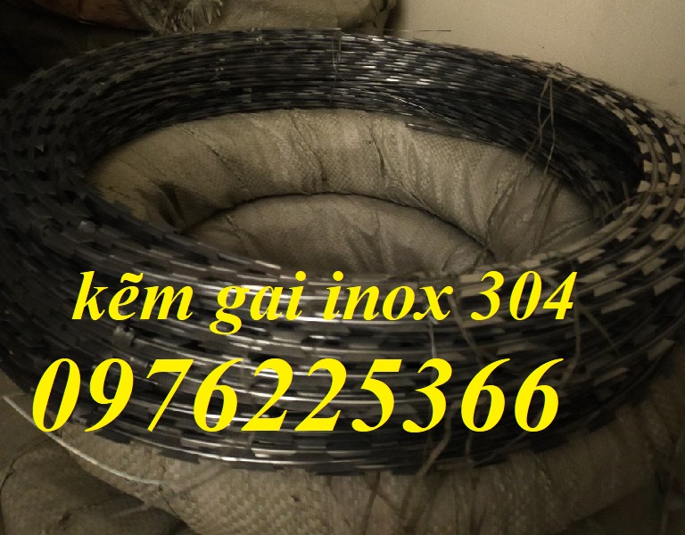 Dây thép gai hình dao inox 304,dây thép gai chống trộm hiệu quả 