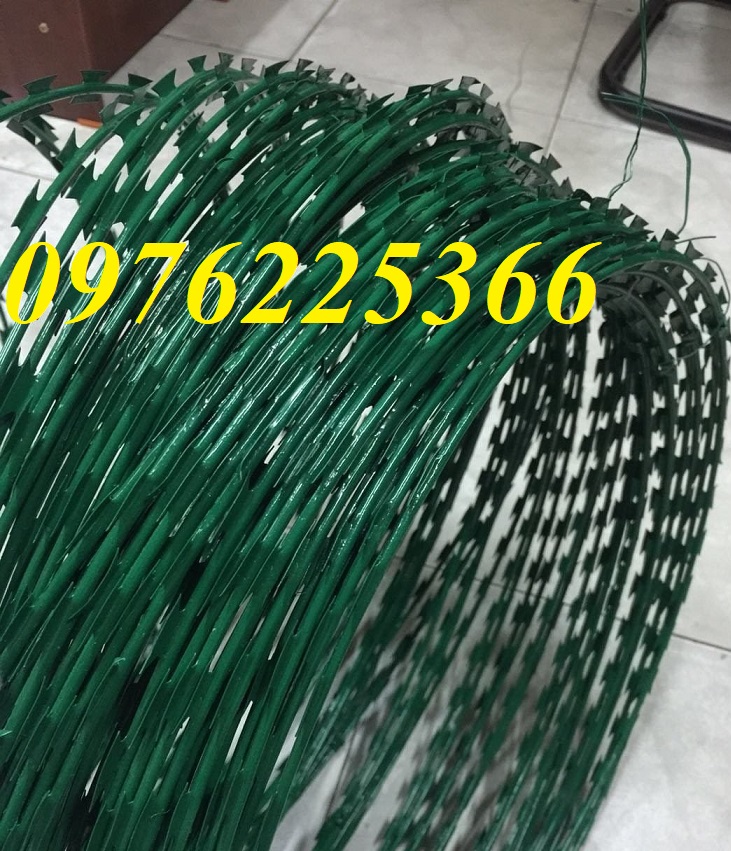 Dây kẽm gai, dây thép gai mạ kẽm đường kính 50cm