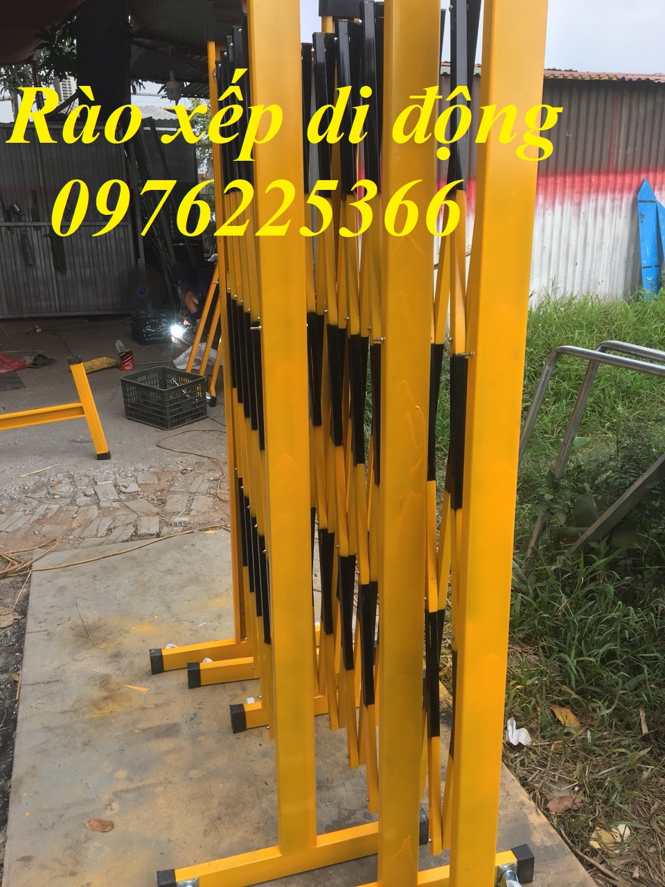 Hàng rào xếp sắt có bánh xe-Hàng rào xếp kéo tay di động
