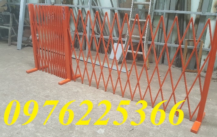 Hàng rào xếp sắt có bánh xe-Rào xếp sắt kéo tay