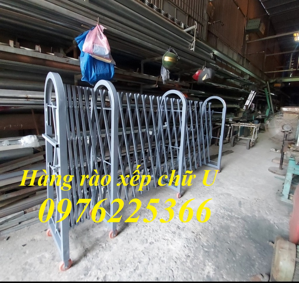 Hàng rào xếp sắt có bánh xe-Rào xếp sắt kéo tay