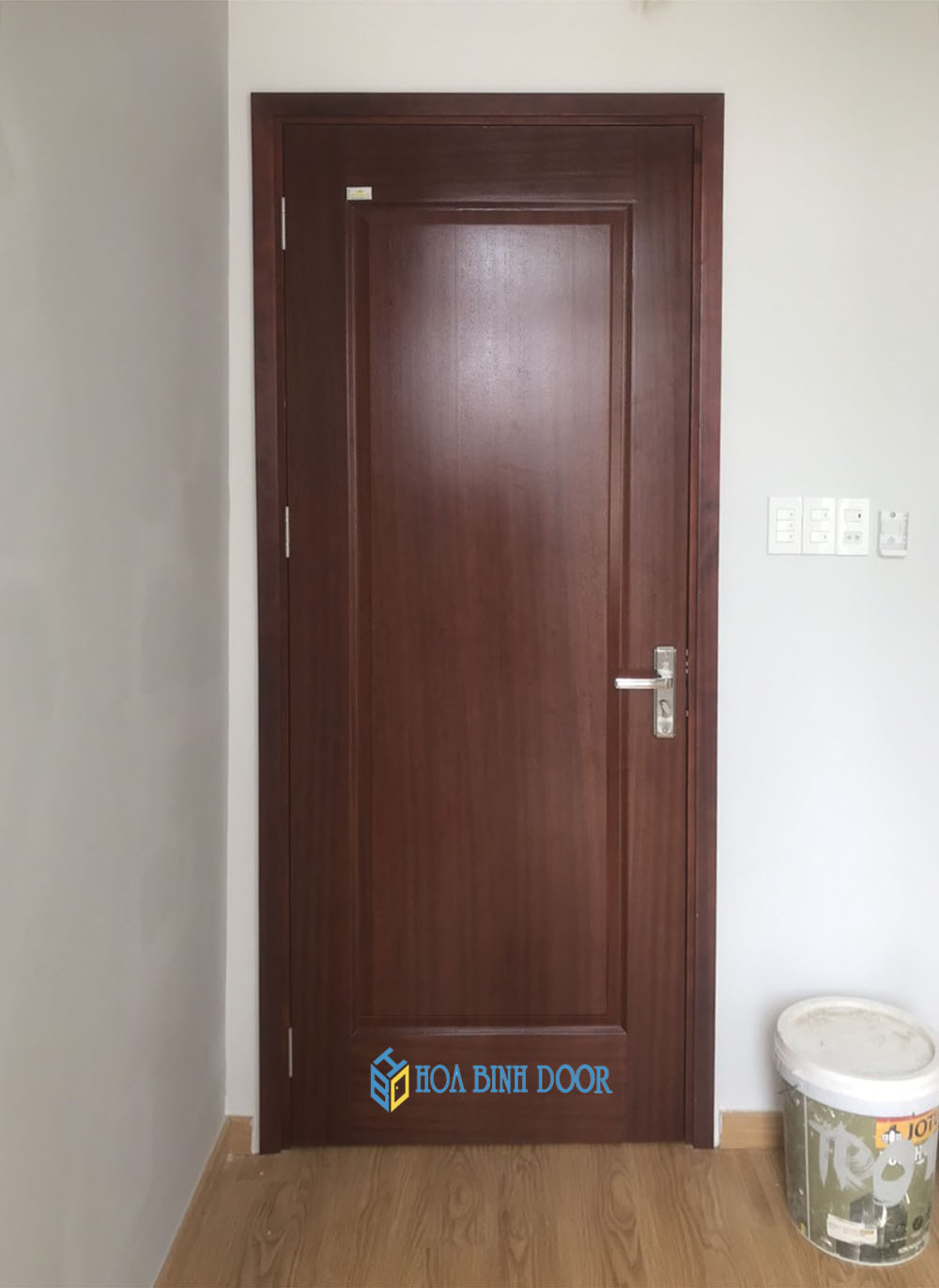 Cửa gỗ công nghiệp HDF  Cửa gỗ phòng ngủ giá rẻ