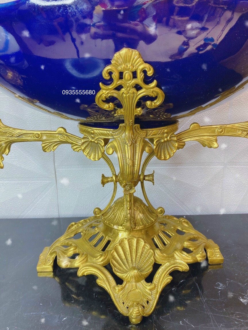 Đầu xuân giao lưu bộ khay gốm đồng của Bỉ