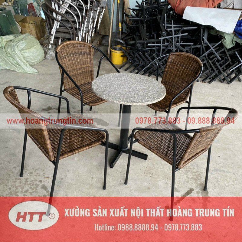 Bàn ghế nhựa giả mây, xích đu giá rẻ huyện An Minh (Kiên Giang)