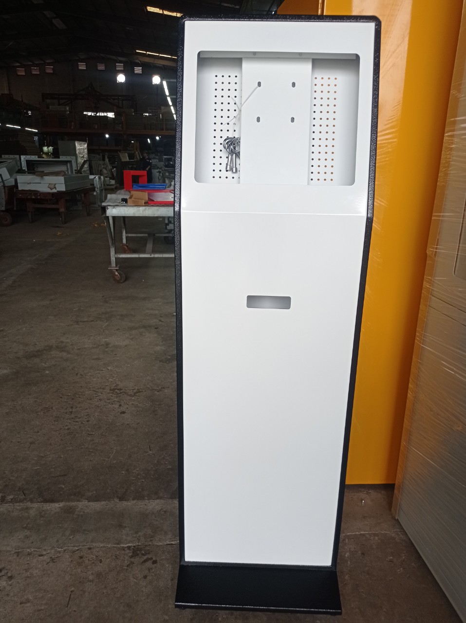 Kiosk-Vỏ kiosk- sắt sơn tĩnh điện-inox 304-Nhôm-MDK