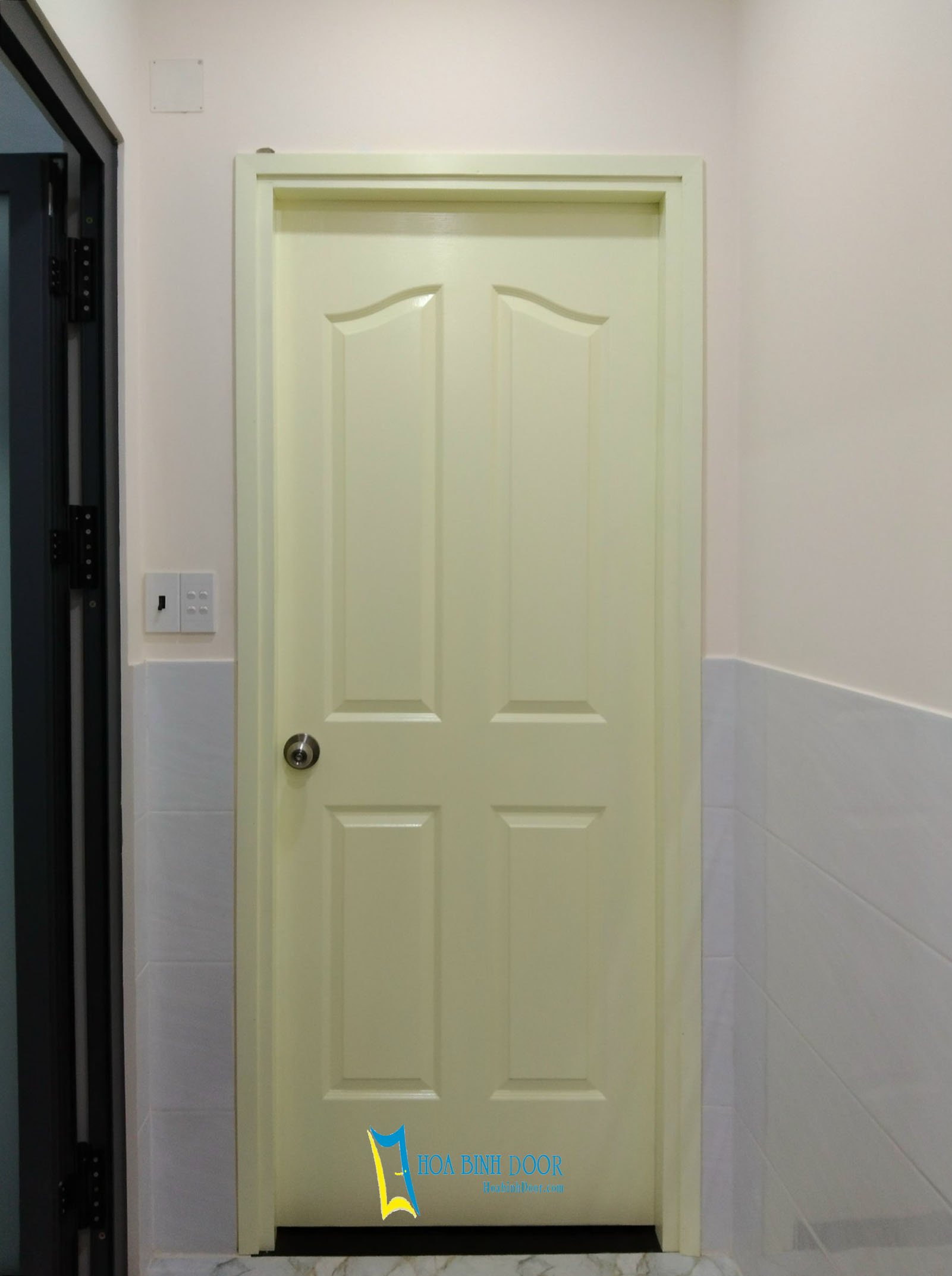 Cửa gỗ HDF giá rẻ tại Bình Chánh [ Hoabinhdoor]