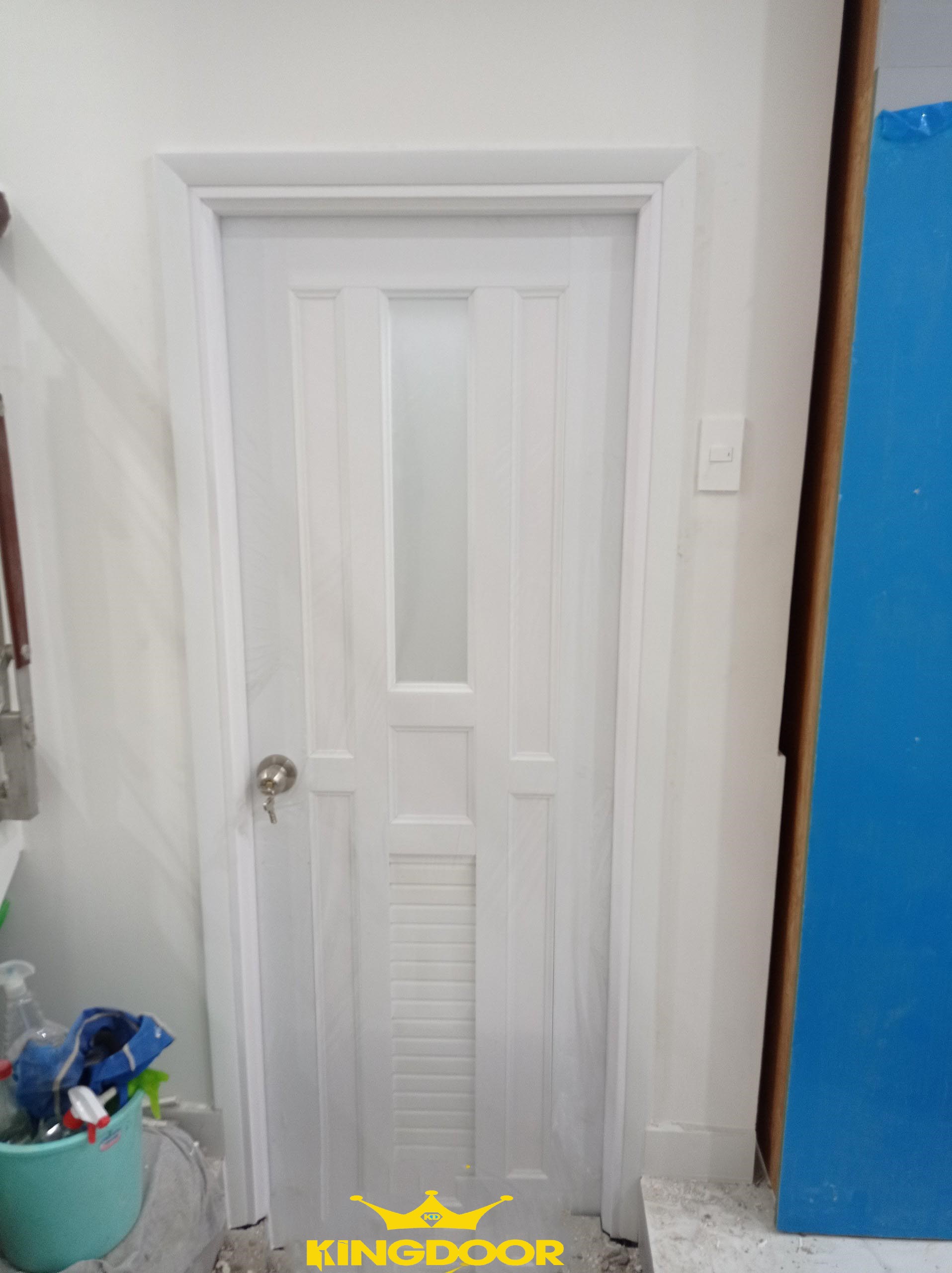 giá cửa nhựa tại quận 4  cửa nhựa vân gỗ chống nước