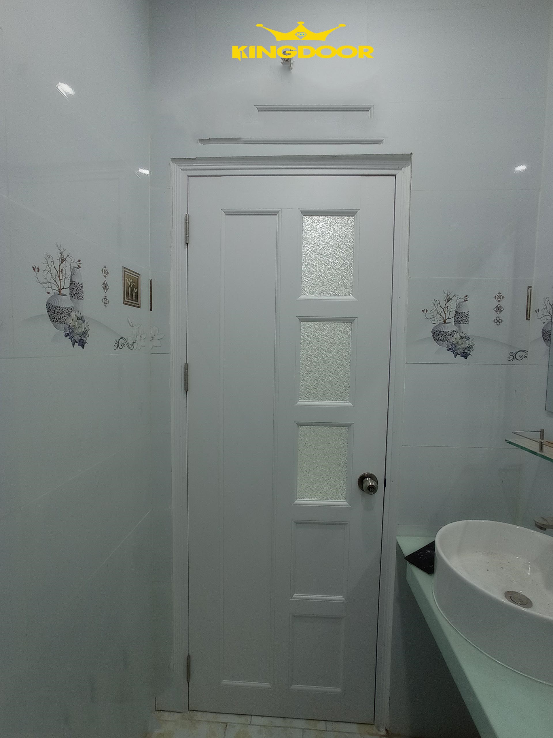 giá cửa nhựa tại quận 4  cửa nhựa vân gỗ chống nước