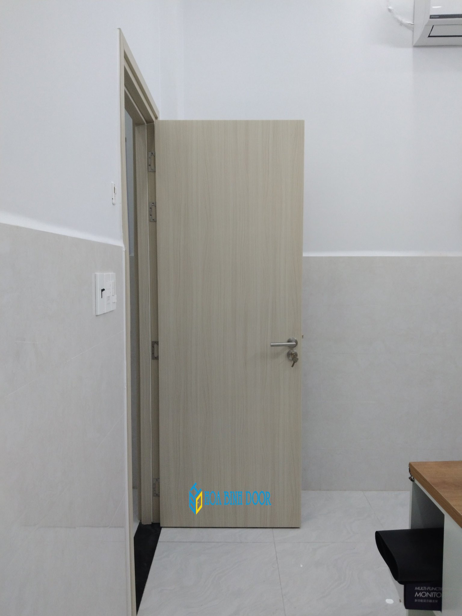 Cửa nhựa Composite có tốt không?  Mẫu cửa nhựa giả gỗ đẹp