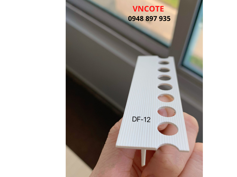 Nẹp nhựa tách khe vật liệu DF-12, dài 2,2m/thanh