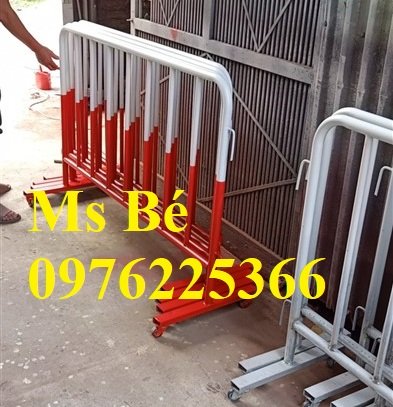 Cung cấp hàng rào di động giá tốt ,hàng rào di động chắn lối đi