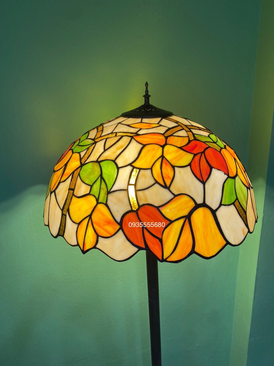 Đèn sàn tiffany họa tiết hoa lá mùa thu