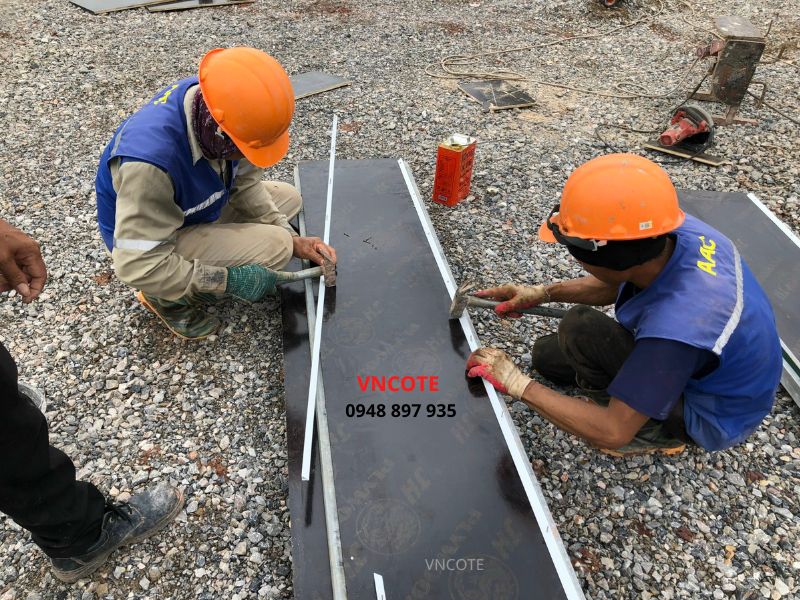 Nẹp tam giác T-20 cho coffa , bê tông