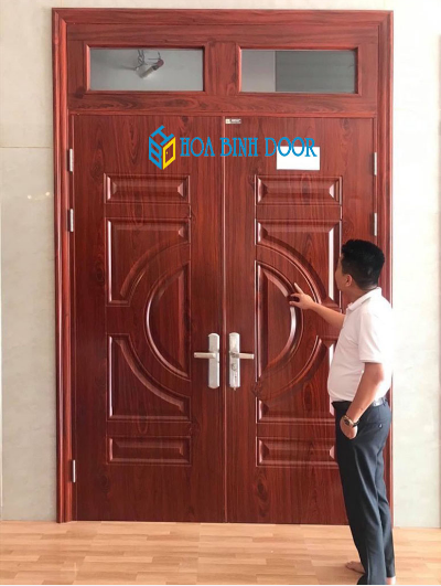 Mẫu cửa thép vân gỗ tại Bình dương   Cửa sổ