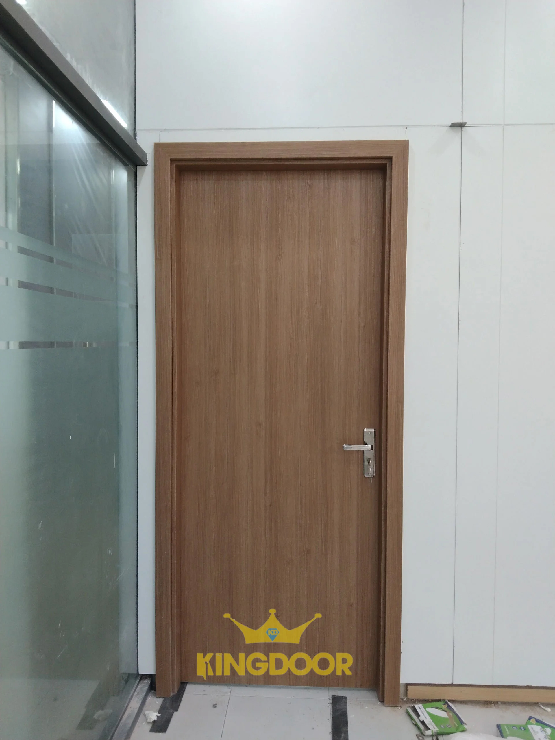 Cửa Nhựa Giả Gỗ Tại Châu Thành - Long An