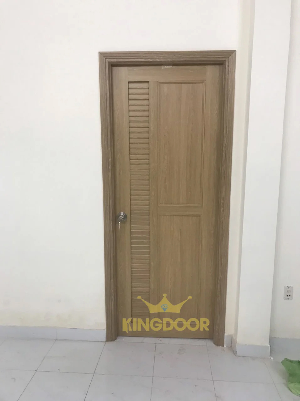 Cửa Nhựa Giả Gỗ Tại Châu Thành - Long An