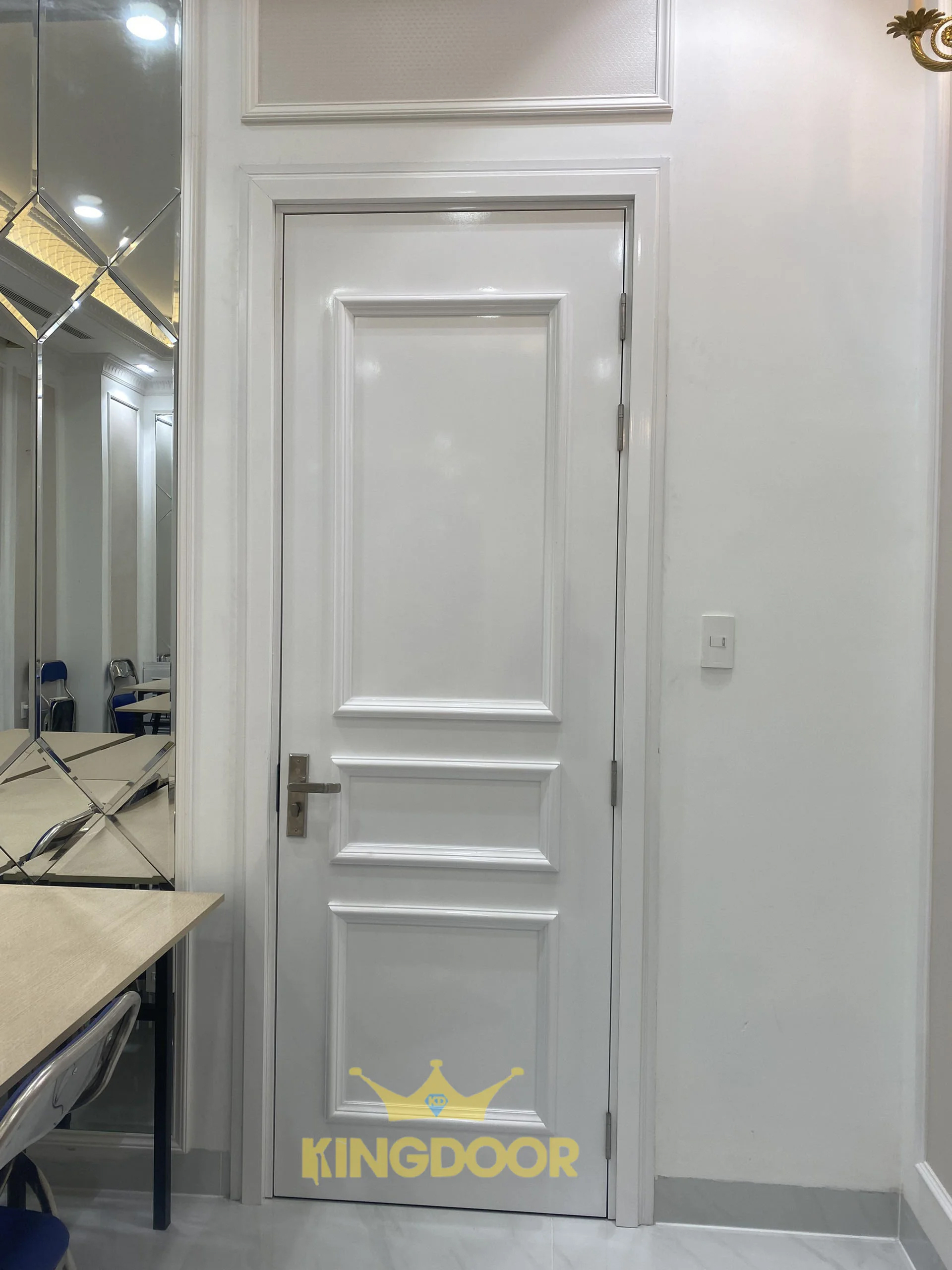 Cửa Nhựa Giả Gỗ Tại Châu Thành - Long An