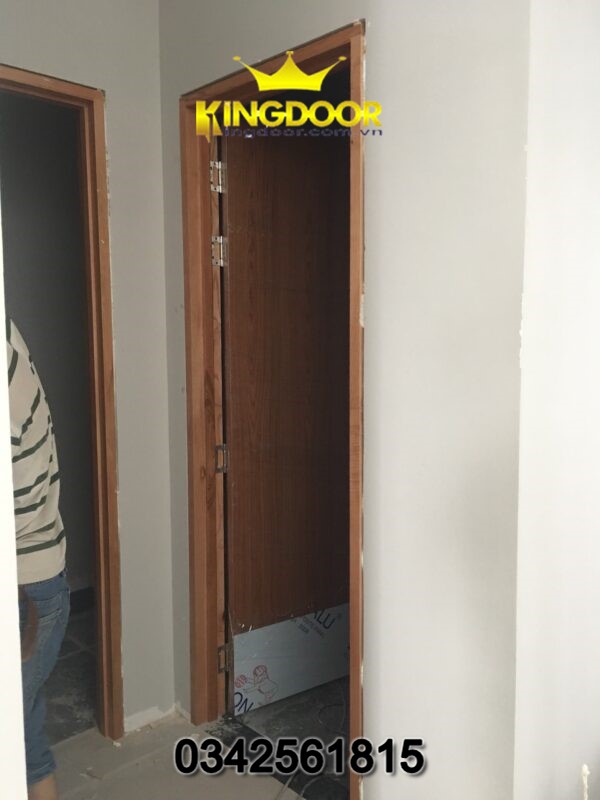 Cửa gỗ công nghiệp MDF Veneer màu sồi vàng