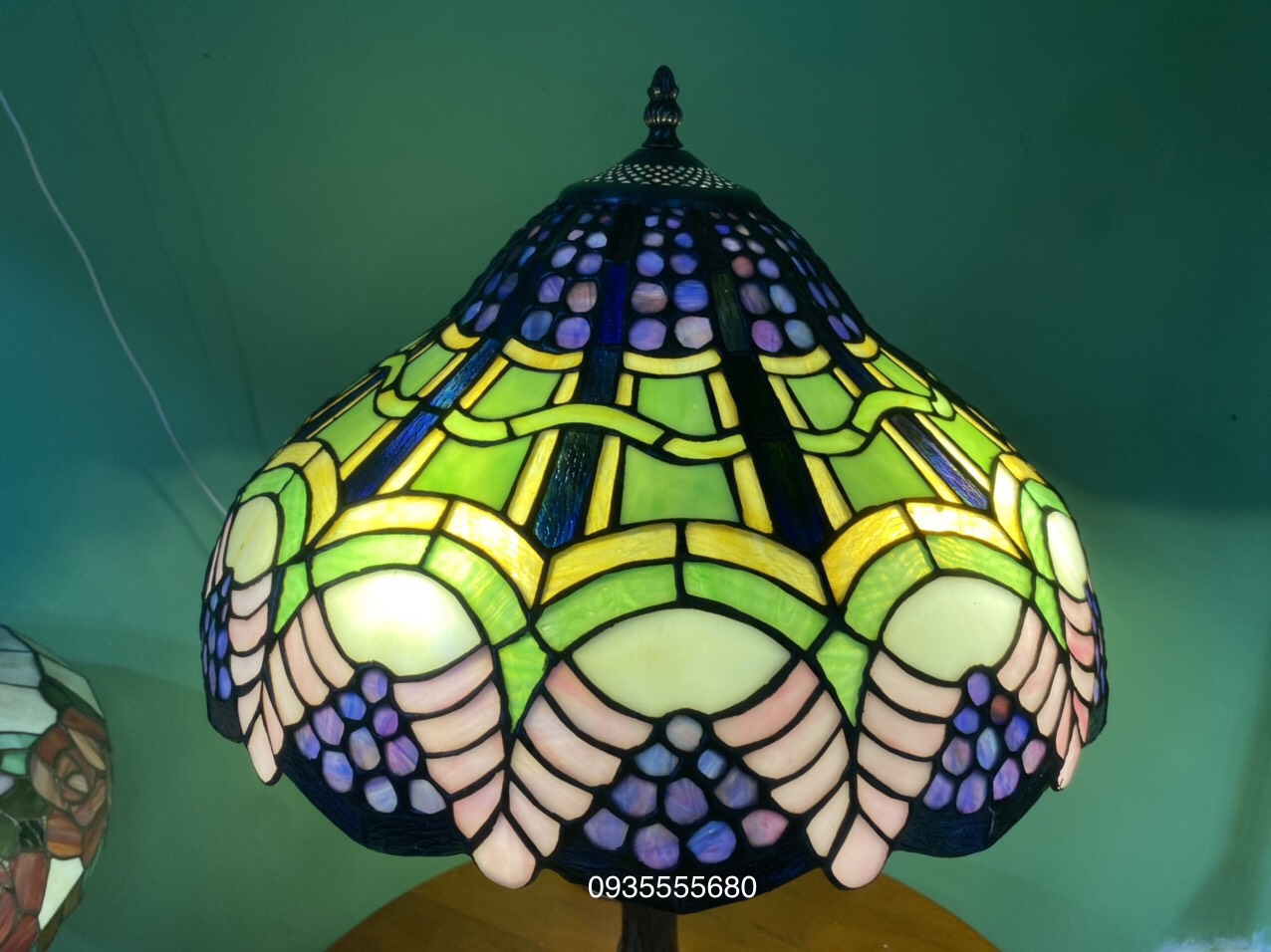 Giao lưu vài e chao đèn tiffany hàng rẻ
