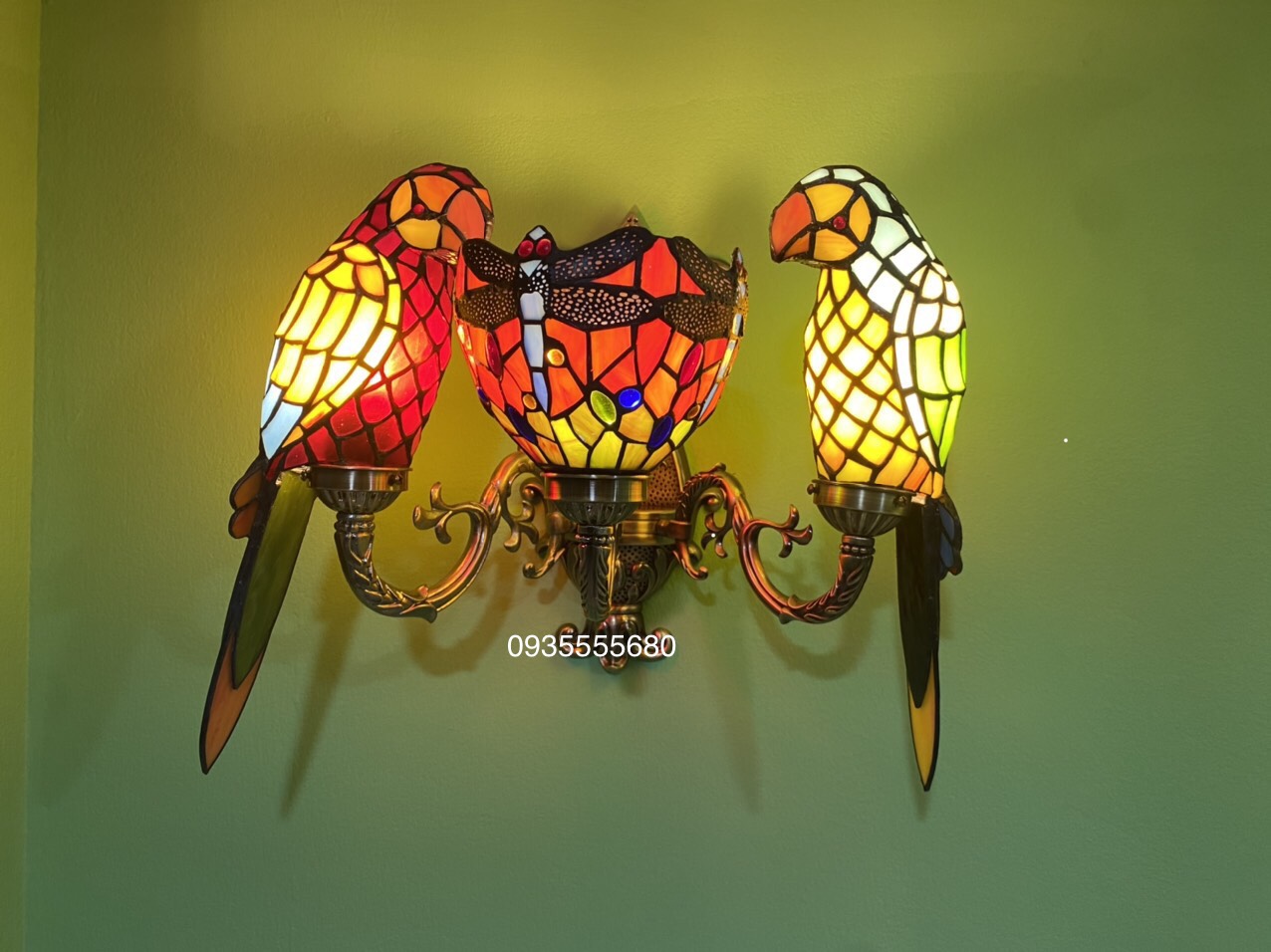Giao lưu 1 vài mẫu đèn tường tiffany đa sắc