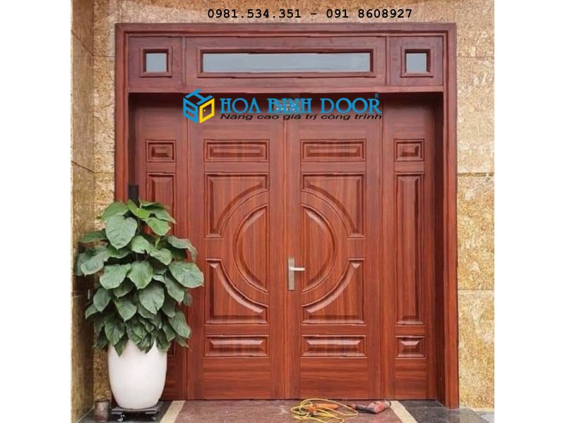 Giá cửa thép vân gỗ 4 cánh tại quận 1 - Cửa chất lượng