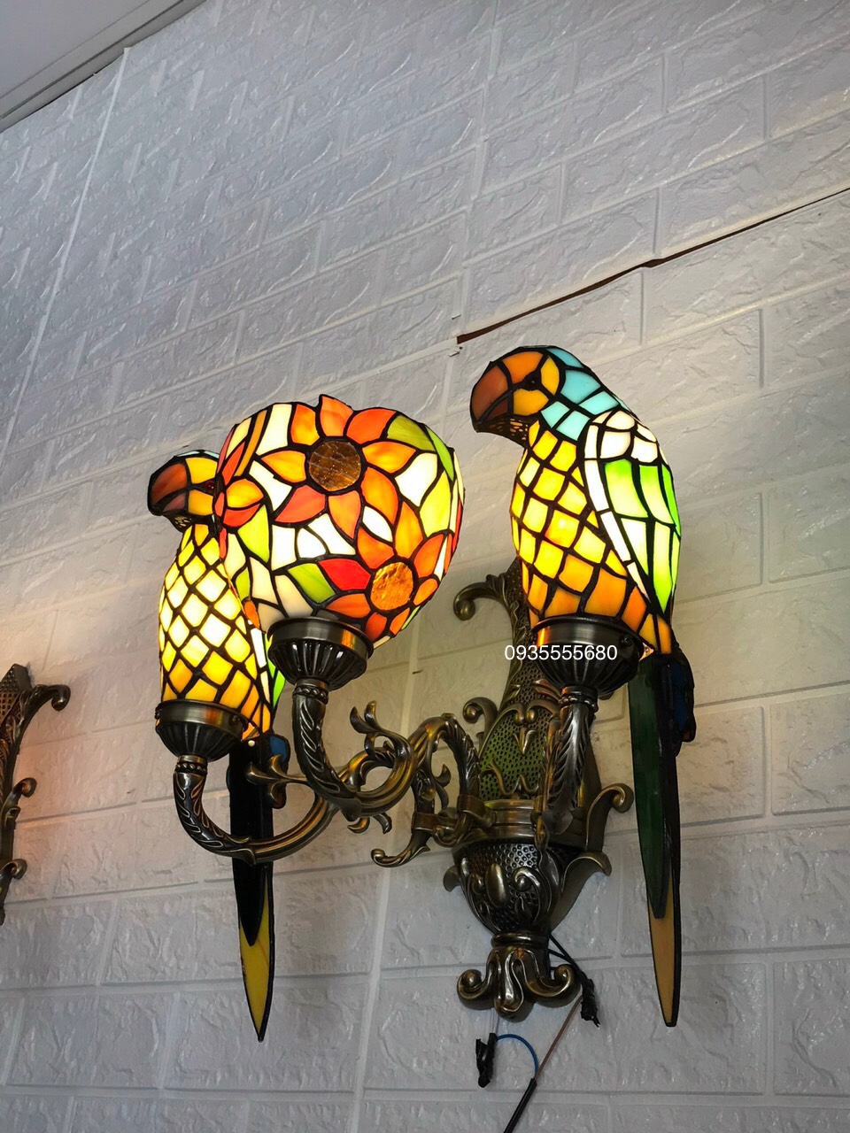 Giao lưu 1 hai đôi đèn tường vẹt